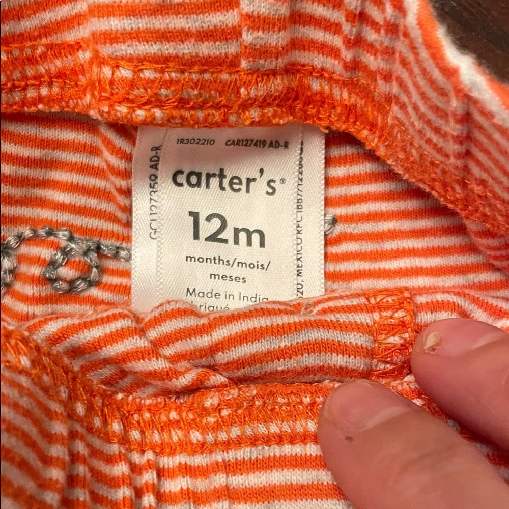 Carter's Gray Baby Outfit - Picture 5 of 6